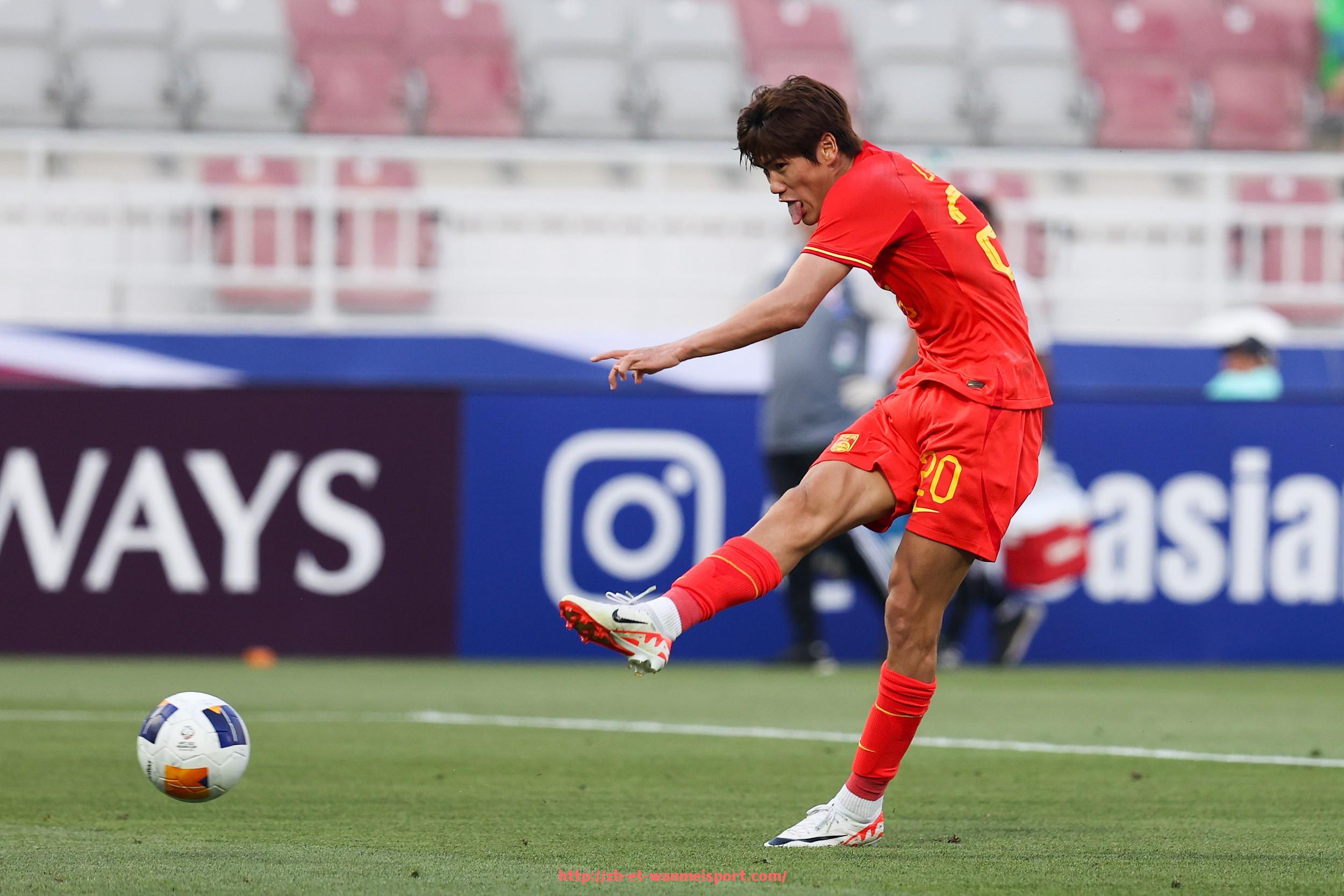 完美体育app-世俱杯历届冠军完整名单与年份梳理呈现冠军格局变迁